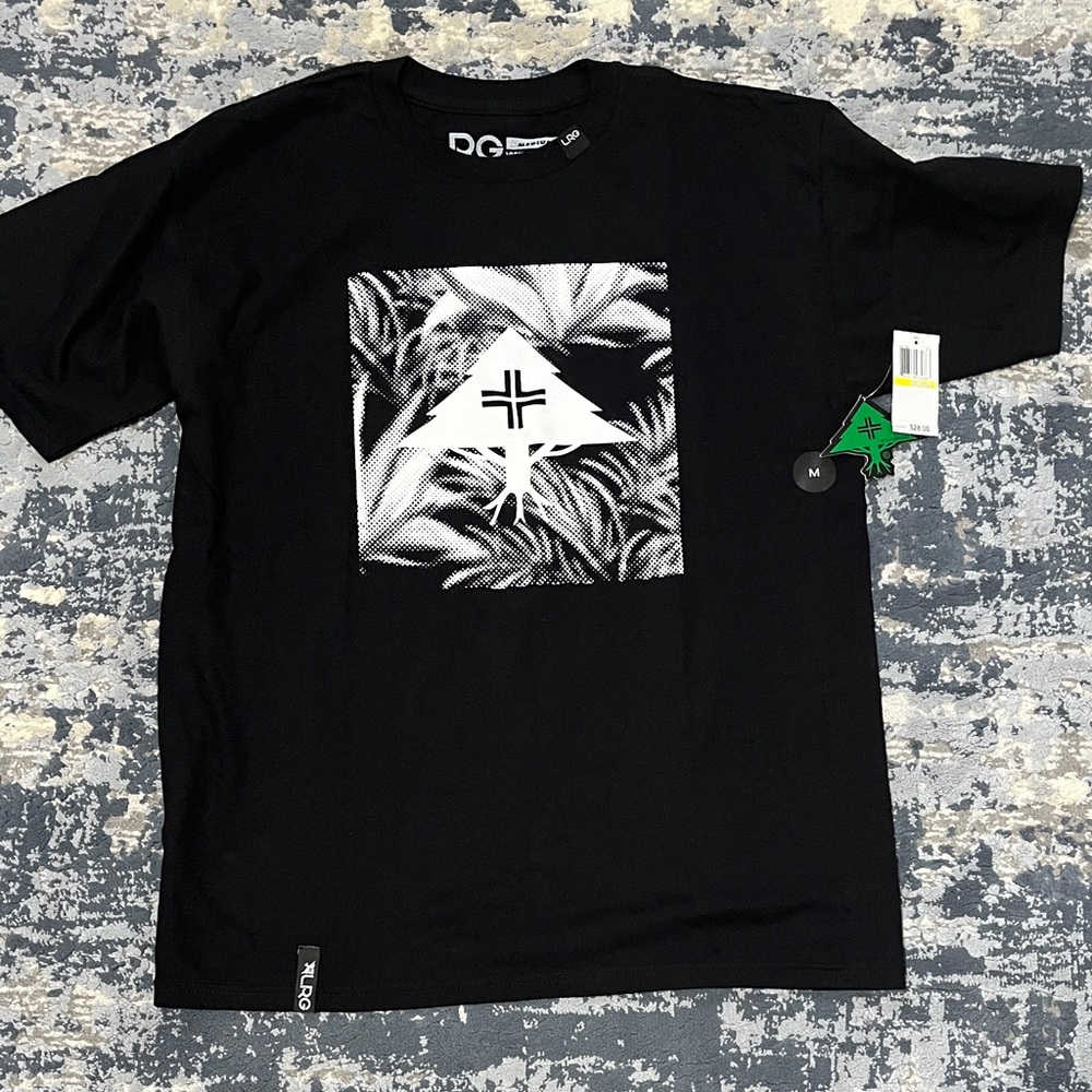 NWT LRG Black and White Graphic Tee